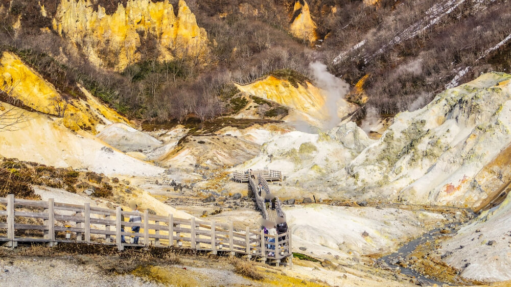 noboribetsu onsen jigokudani in hokkaido