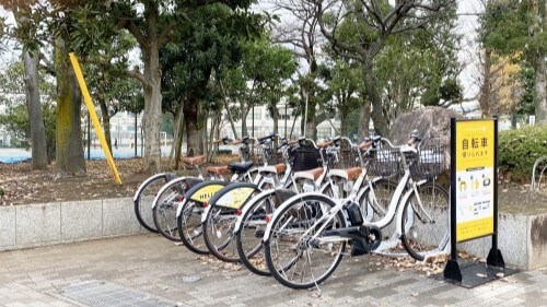 Japanese share bikes parking