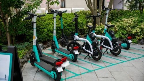 Japanese share bikes parking